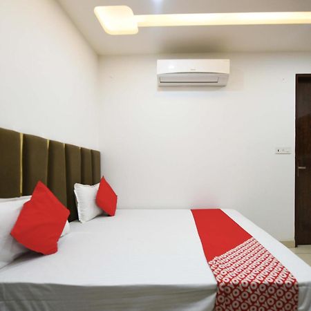 Hotel O Empire State Delhi  Exterior photo