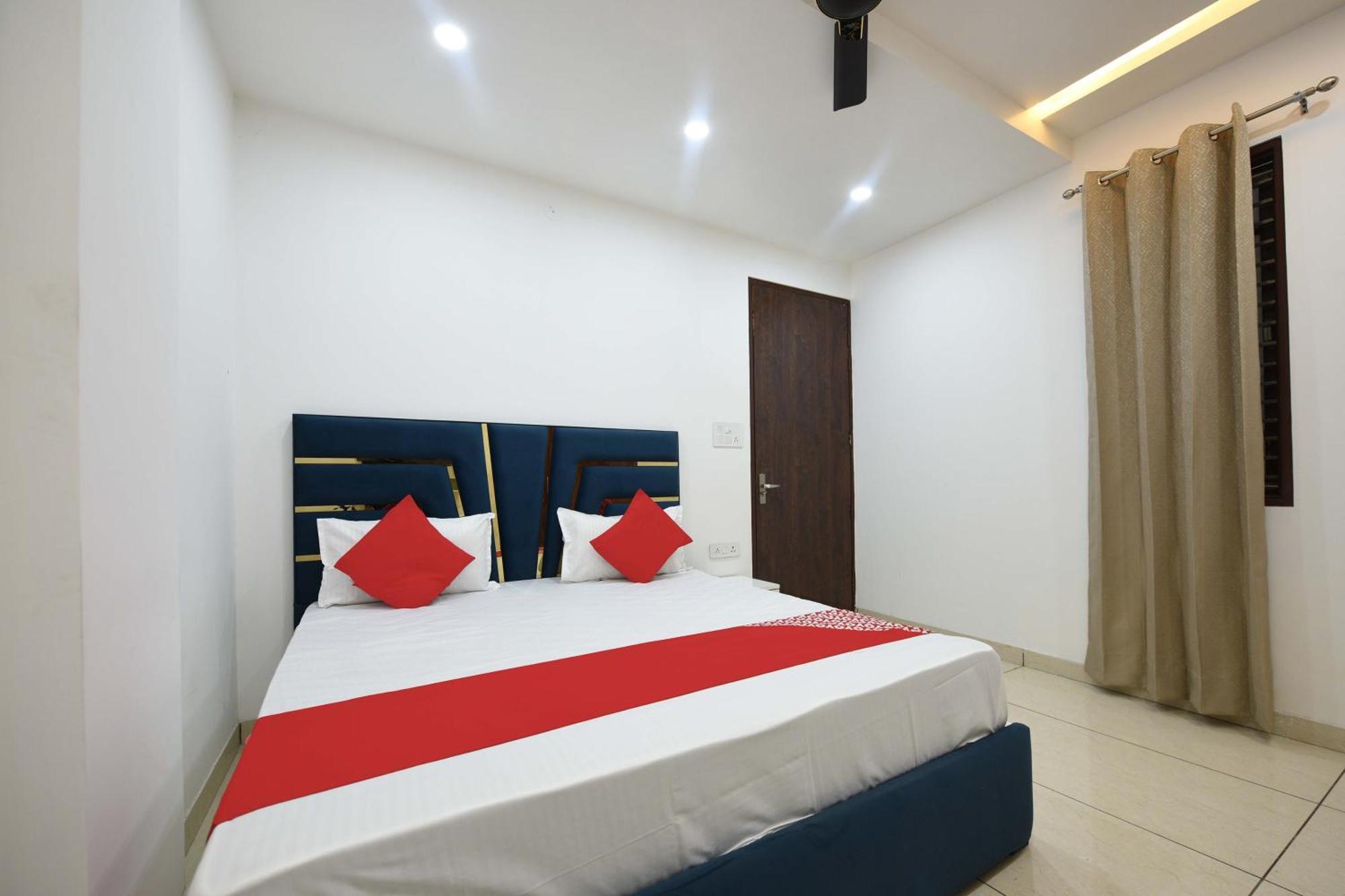 Hotel O Empire State Delhi  Exterior photo