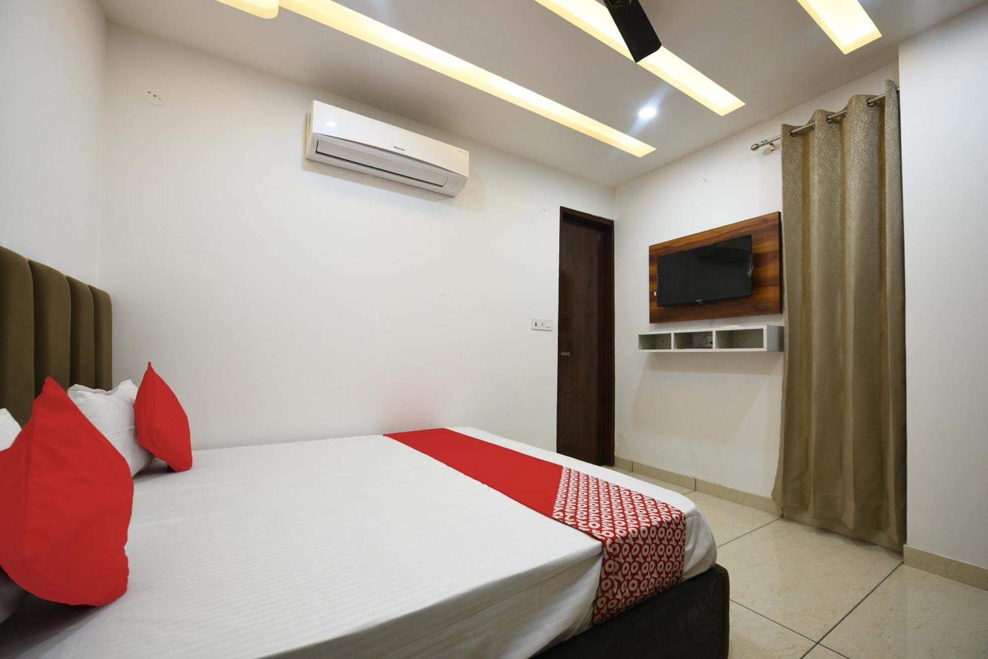 Hotel O Empire State Delhi  Exterior photo