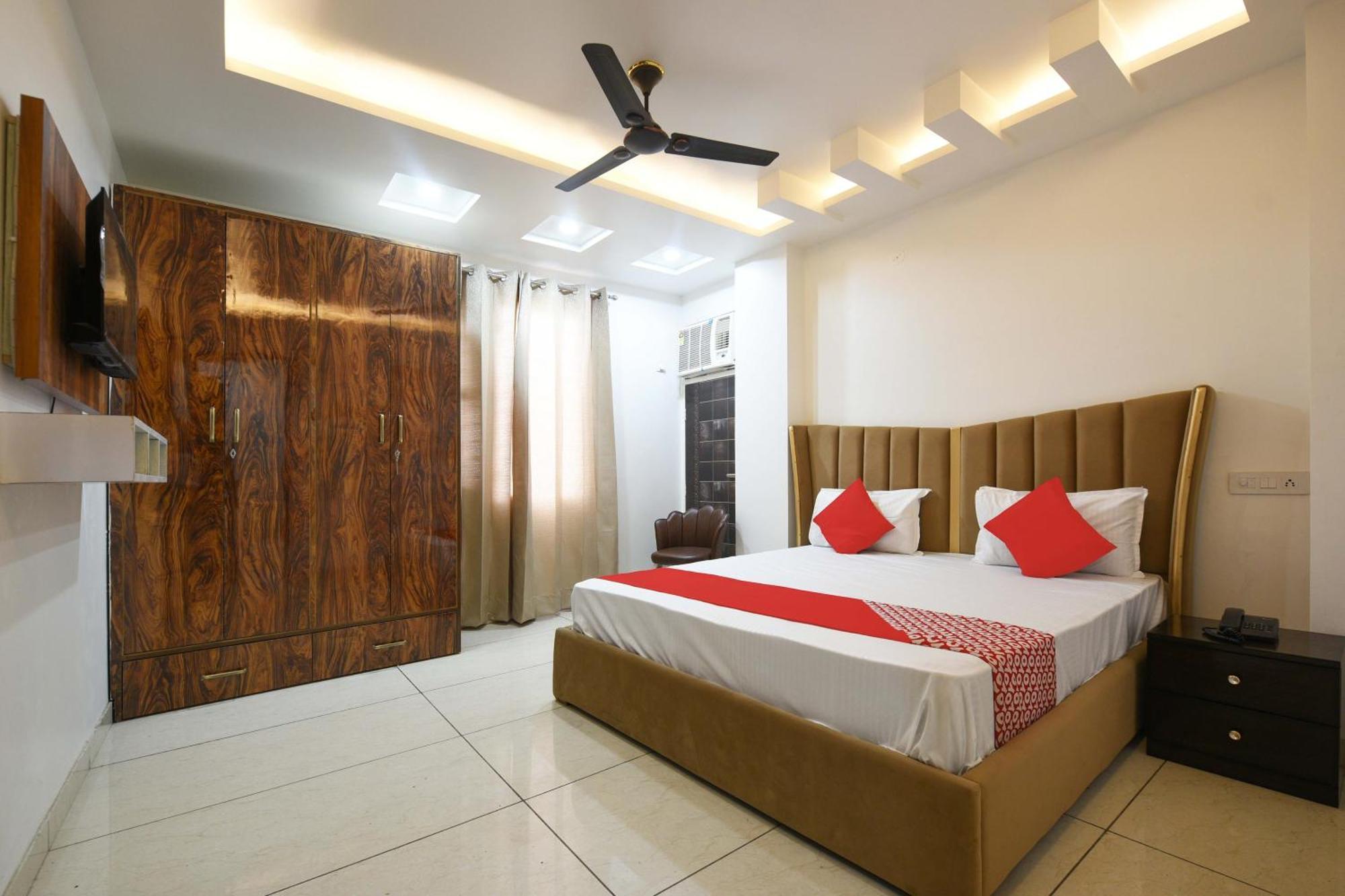 Hotel O Empire State Delhi  Exterior photo